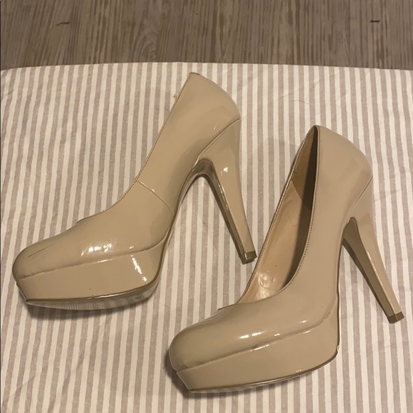 G by Guess Nude Patent Platform Heels sz 10M - Picture 5 of 12